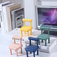 Laden Sie das Bild in den Galerie-Viewer, Handyhalter in Stuhlform