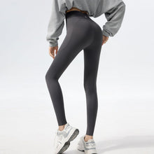 Laden Sie das Bild in den Galerie-Viewer, Outdoor Sport Alphabet Yogahose