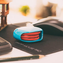 Laden Sie das Bild in den Galerie-Viewer, Hirundo Drahtloser & Tragbarer Kabelaufwickler