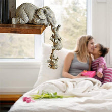 Laden Sie das Bild in den Galerie-Viewer, Elefant mütterliche Liebe Skulptur