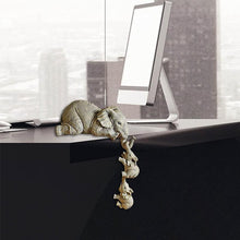 Laden Sie das Bild in den Galerie-Viewer, Elefant mütterliche Liebe Skulptur