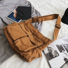 Laden Sie das Bild in den Galerie-Viewer, Umhängetasche aus Segeltuch