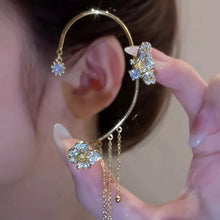 Laden Sie das Bild in den Galerie-Viewer, Elegante Schmetterlings-Blumenohrringe mit Quasten