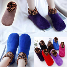 Laden Sie das Bild in den Galerie-Viewer, 🔥Weihnachtsangebot🎁Rutschfeste Thermosocken für den Innenbereich