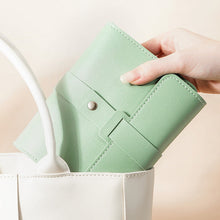 Laden Sie das Bild in den Galerie-Viewer, Multifunktionale tragbare Reise-Aufbewahrungstasche für Ohrringe