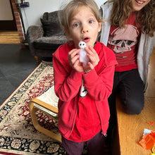 Laden Sie das Bild in den Galerie-Viewer, 👻Halloween Gespenst Ornament👻