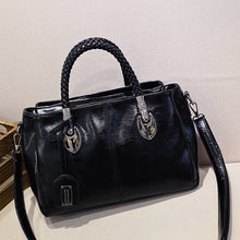 Laden Sie das Bild in den Galerie-Viewer, Neue Handtaschen aus Ölwachsleder Boston, große Tragetasche aus weichem Leder