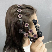 Laden Sie das Bild in den Galerie-Viewer, Haarspange mit Kristallblume