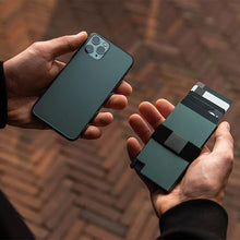 Laden Sie das Bild in den Galerie-Viewer, Herren-Kartenhalter aus Metall und Aluminium