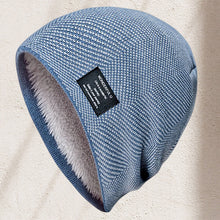 Laden Sie das Bild in den Galerie-Viewer, Gestrickte Thermomütze