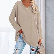 Laden Sie das Bild in den Galerie-Viewer, 🔥 Sommerspecial 🔥Damen Lockeres Langärmeliges Modisches T-Shirt mit V-Ausschnitt
