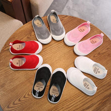 Laden Sie das Bild in den Galerie-Viewer, Baby Mesh Sneakers Entwickelt für Kinder unter 6 Jahre alt
