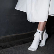 Laden Sie das Bild in den Galerie-Viewer, Lustige magnetische Socken
