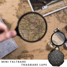 Laden Sie das Bild in den Galerie-Viewer, Tragbare Faltbare Lupe
