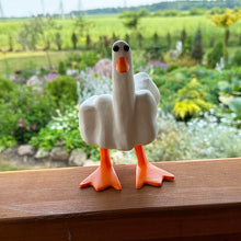 Laden Sie das Bild in den Galerie-Viewer, Entenornament in Form des Mittelfingers
