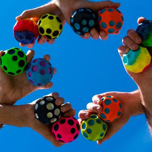 Laden Sie das Bild in den Galerie-Viewer, Hohe Bounce-Loch-Ball
