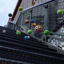 Laden Sie das Bild in den Galerie-Viewer, Hohe Bounce-Loch-Ball
