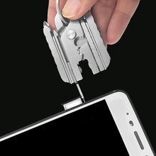 Laden Sie das Bild in den Galerie-Viewer, Bequee 15-in-1 EDC Edelstahl Multitool
